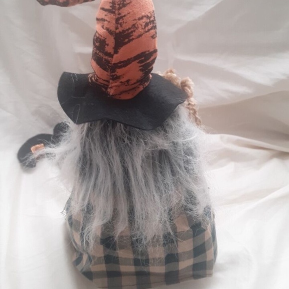 🎃 HALLOWEEN  Witch Doll Shelf Sitter NEW - Picture 3 of 4
